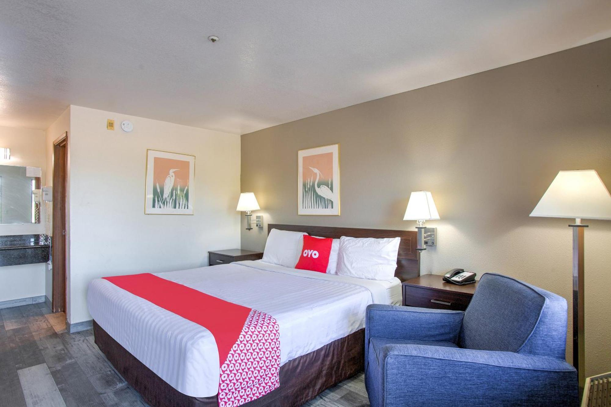 Oyo Woodland Hotel And Suites Exterior foto