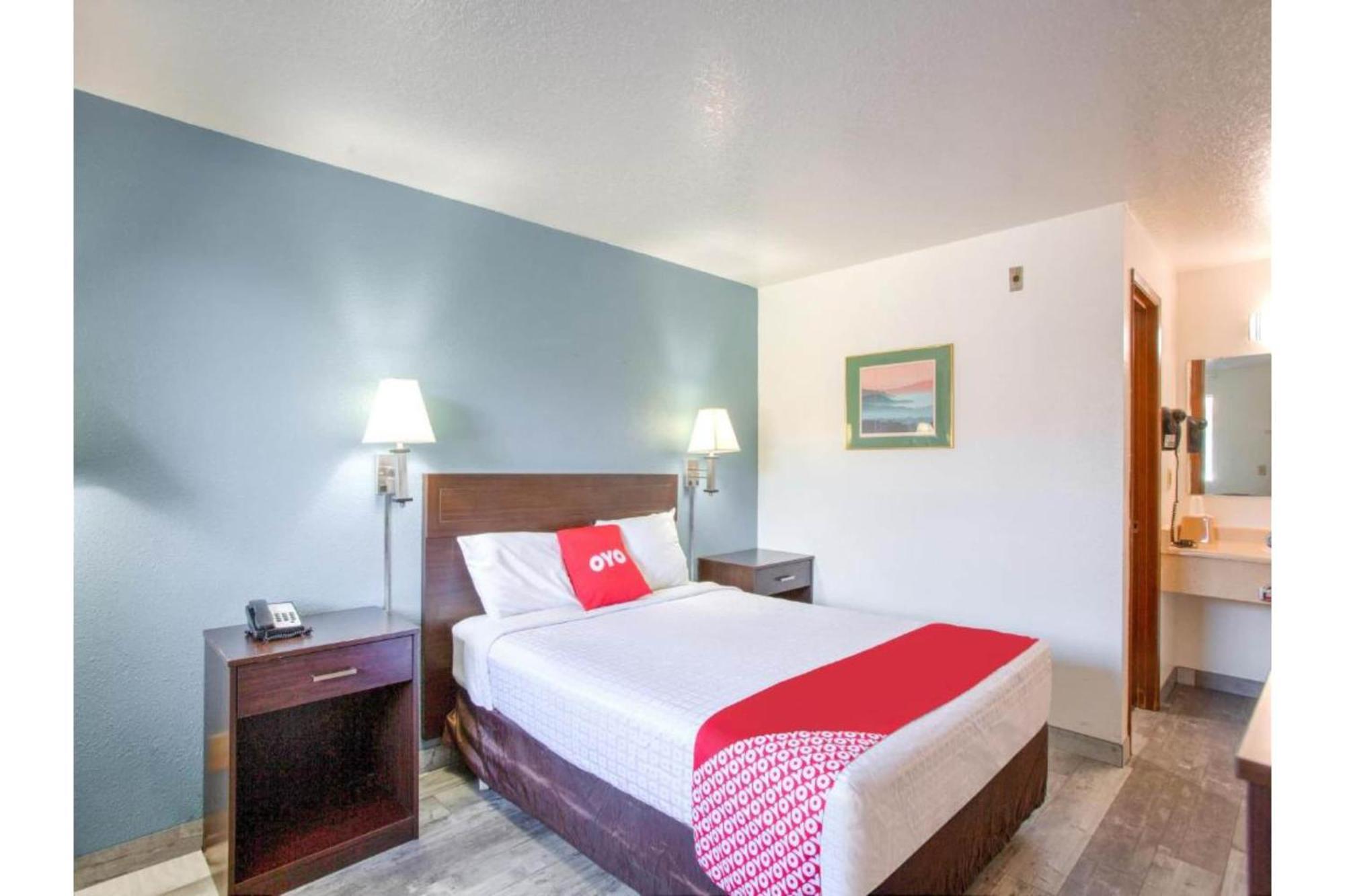 Oyo Woodland Hotel And Suites Exterior foto